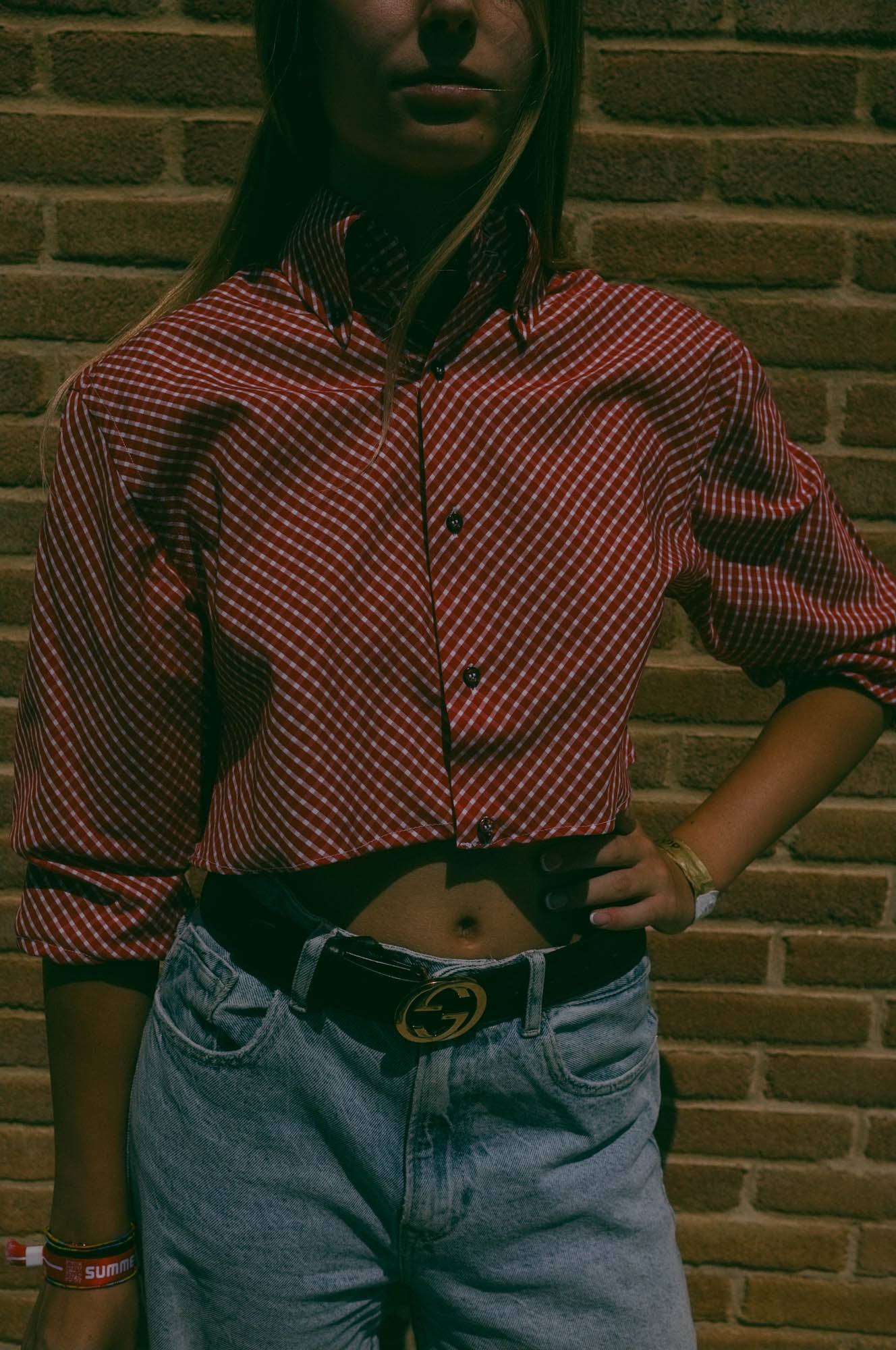 Upcycling-Camicia Rossa con nodo dietro