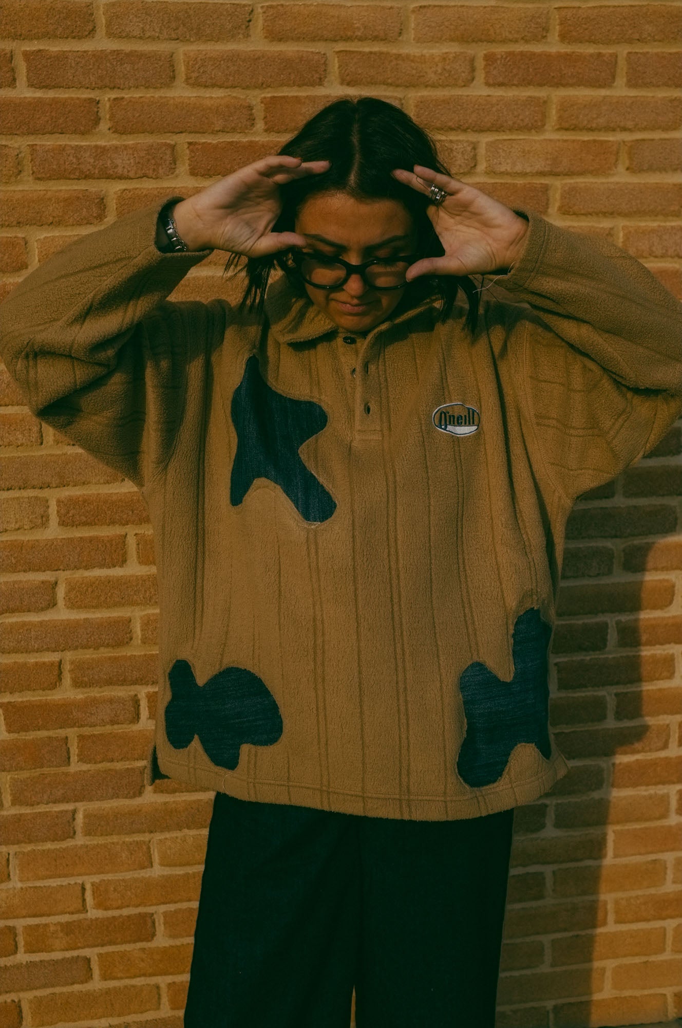 Upcycling- Felpa in pile con inserti in demin UNISEX
