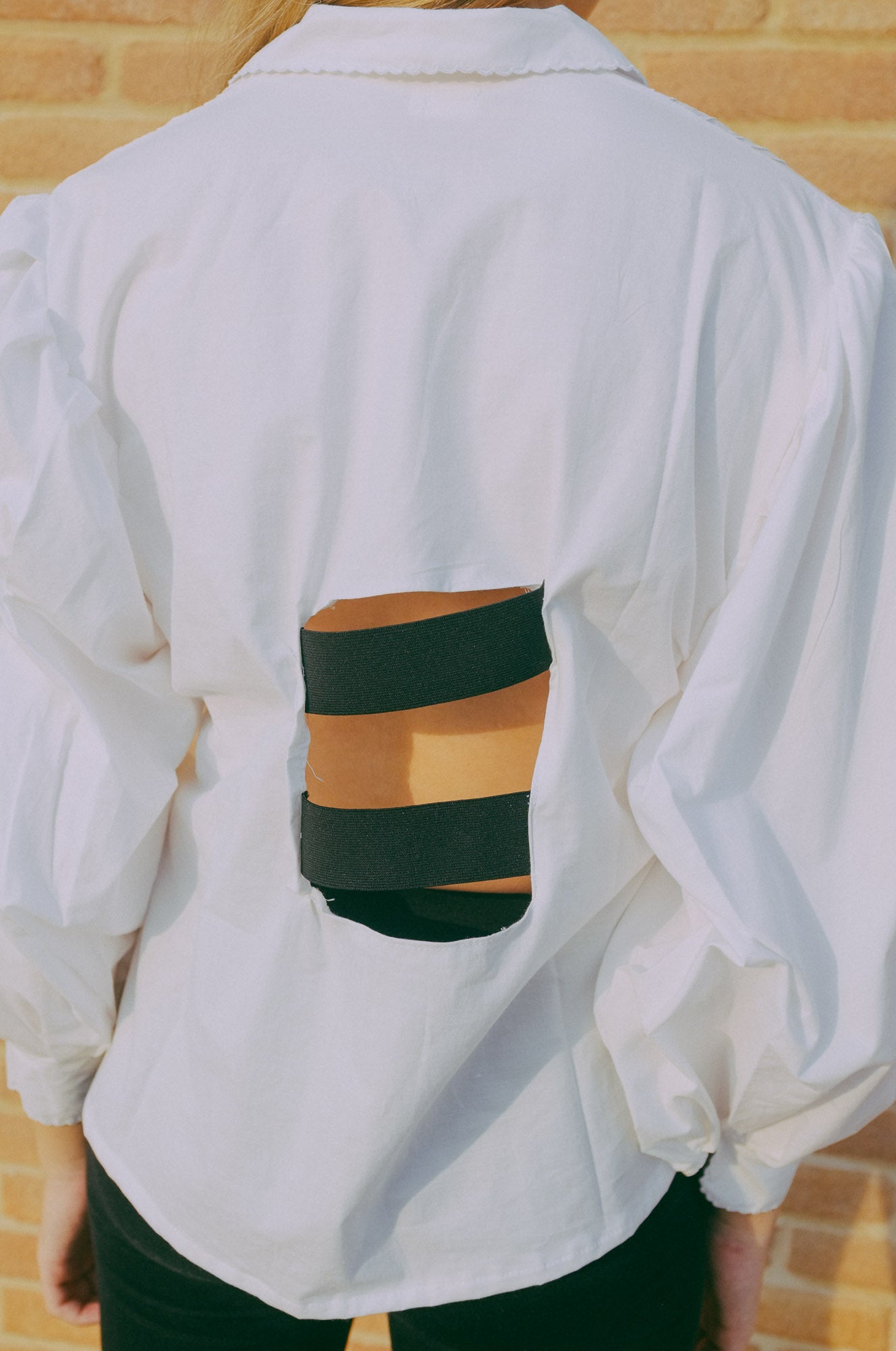 Upcycling- camicia bianca ricamata