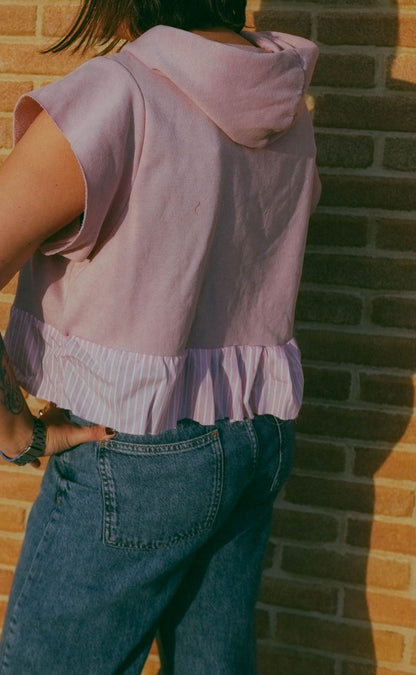 Upcycling-Felpa rosa e inserti camicia