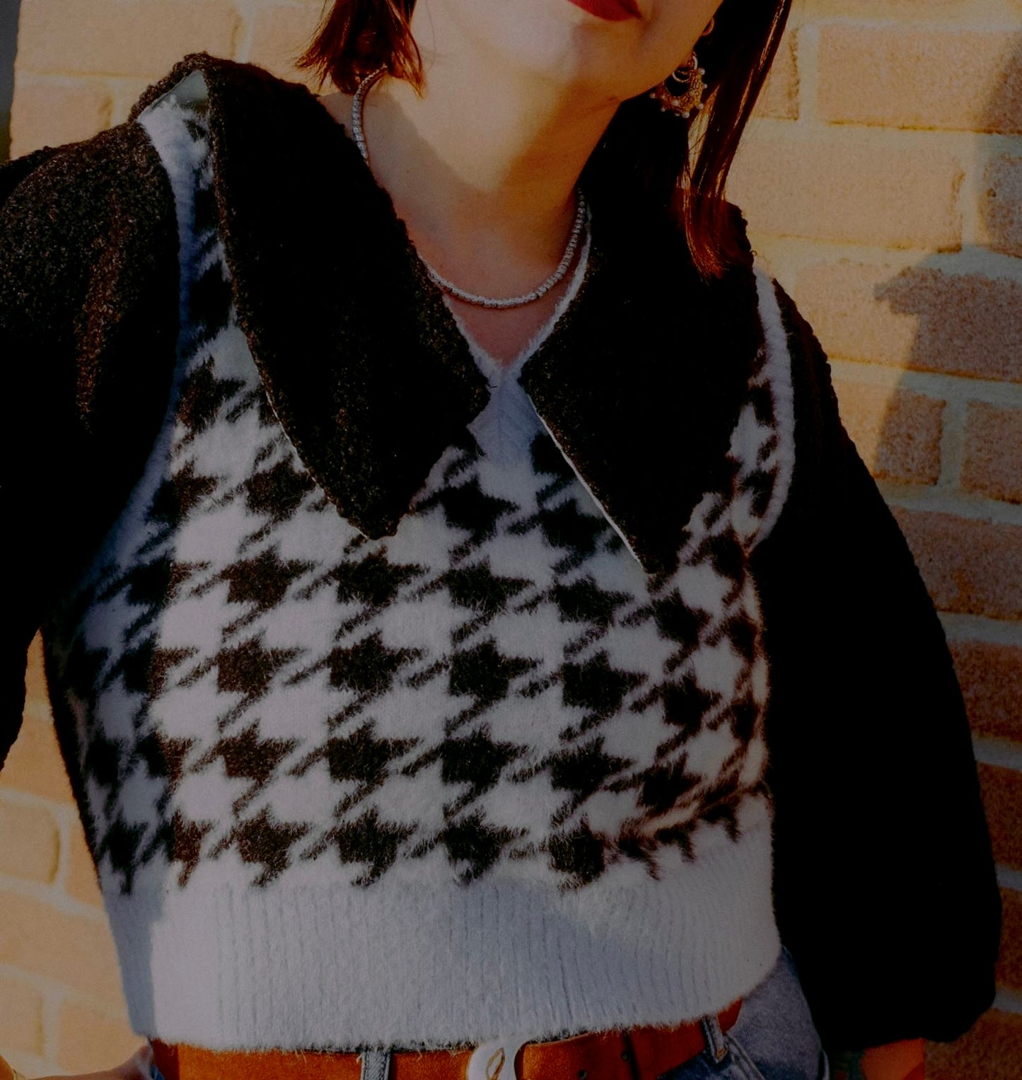 Upcycling-Maglioncino azzurro e nero boucle