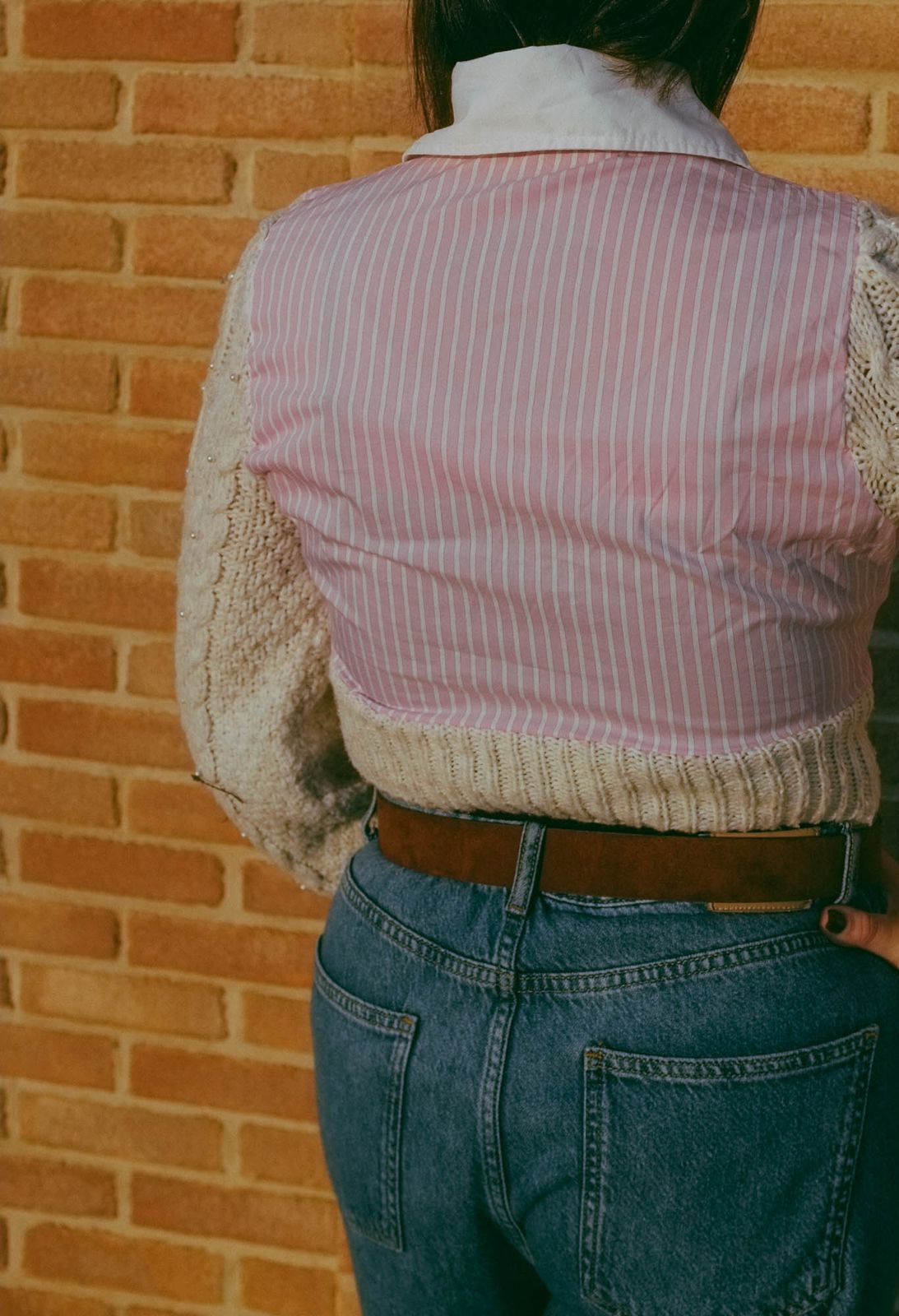 Upcycling-camicia a righe rosa e maglione