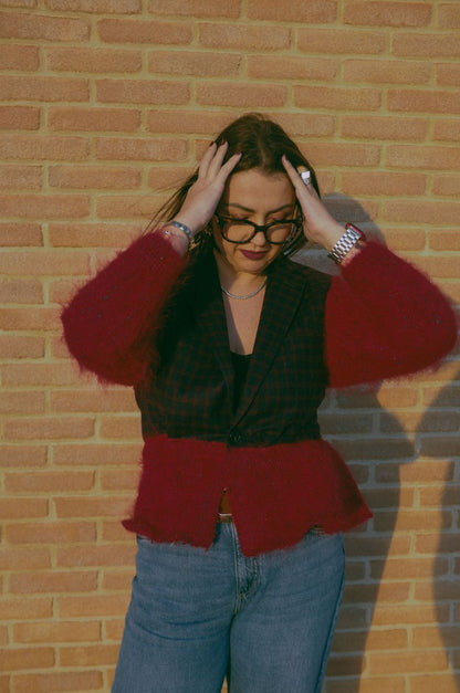 Upcycling-Giacca in lana e maglione rosso