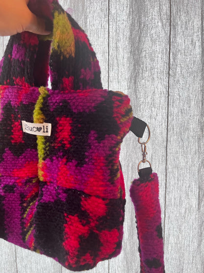 Borsa con maniglia e tracolla in lana cotta colorata