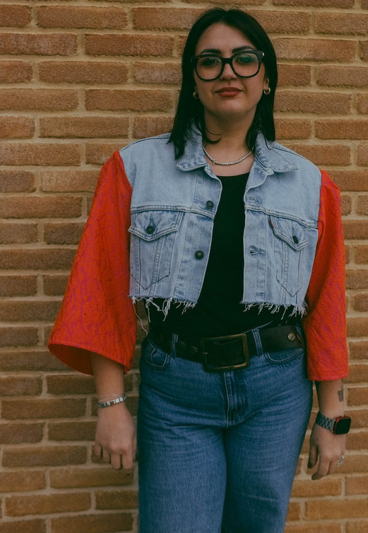 Upcycling-Giacca di jeans Levi's con maniche damascate