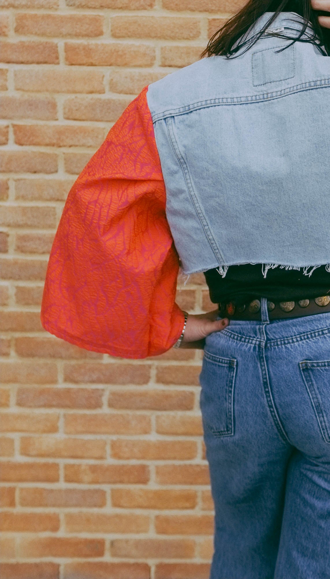 Upcycling-Giacca di jeans Levi's con maniche damascate