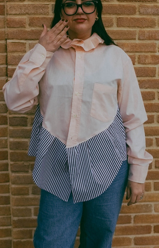 Upcycling-Camicia asimmetrica corta dietro