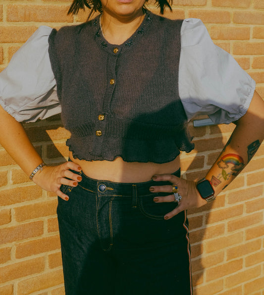 Upcycling- Maglione grigio con maniche a camicia
