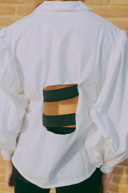 Upcycling- camicia bianca ricamata