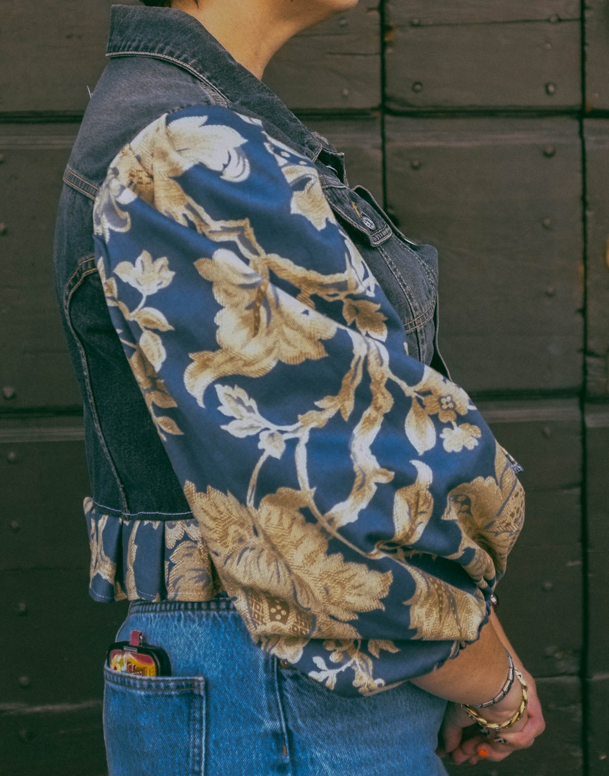 Upcycling-Giacca di jeans diesel con fiori damascati